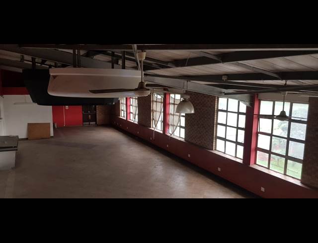 300M² BUSINESS CENTRE TO LET IN PHOENIX INDUSTRIAL
