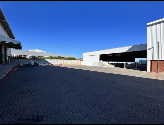 6,931M² WAREHOUSE TO LET IN EPPING INDUSTRIAL