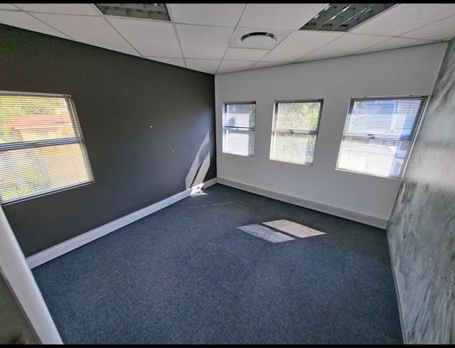 143M² OFFICE TO LET IN SONHEUWEL
