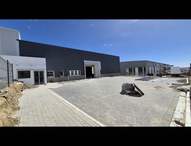 976.60M² WAREHOUSE TO LET IN ATLANTIC HILLS