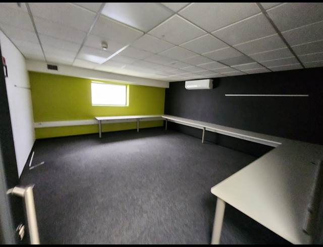 1,928M² OFFICE TO LET IN CAPE TOWN CITY CENTRE