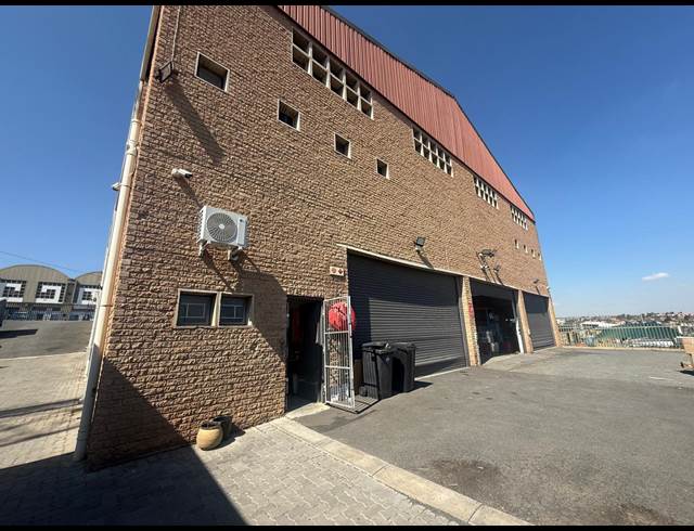 1,200M² WAREHOUSE TO LET IN BARBEQUE DOWNS