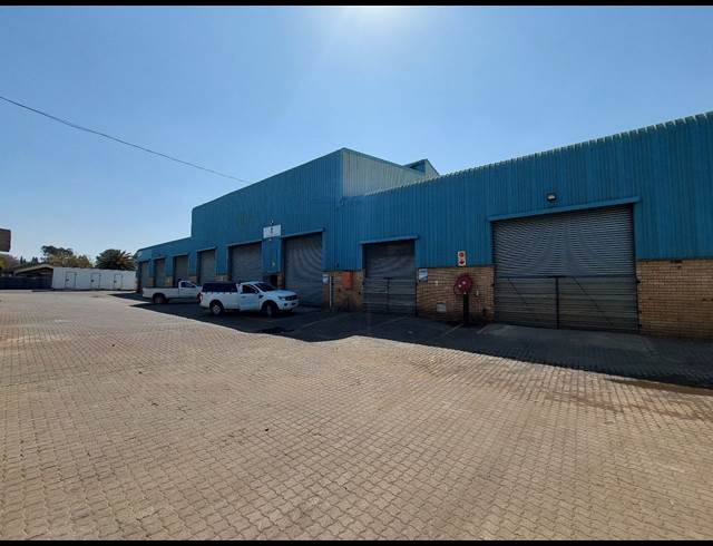 952M² WAREHOUSE TO LET IN HENNOPSPARK