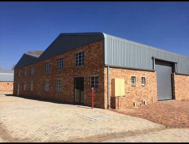 300M² WAREHOUSE TO LET IN ANDERBOLT