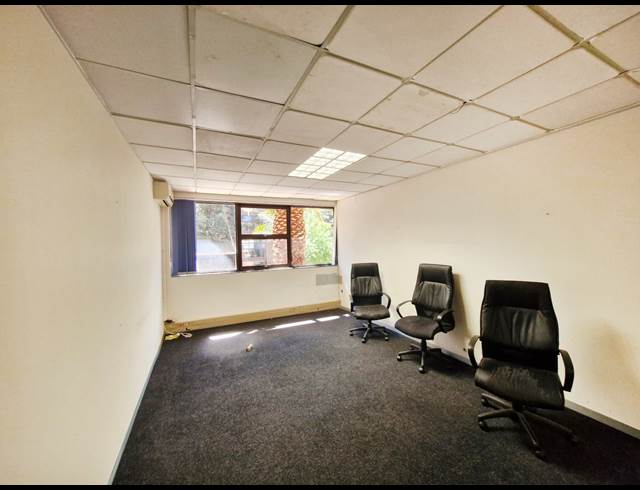 310M² OFFICE TO LET IN HOUGHTON ESTATE