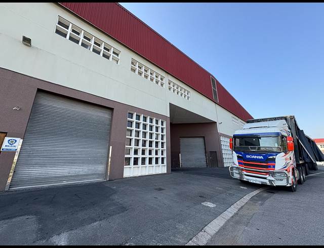 620M² WAREHOUSE TO LET IN NEW GERMANY