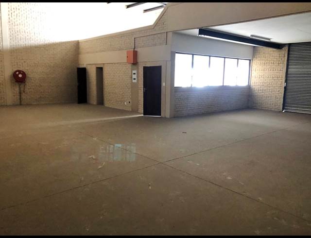 399M² OFFICE TO LET IN POMONA AH