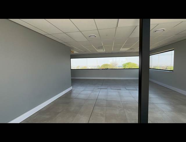 4,631M² WAREHOUSE TO LET IN AIRPORT PARK