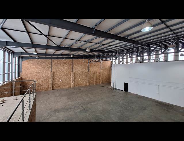 875M² WAREHOUSE TO LET IN NORTH RIDING