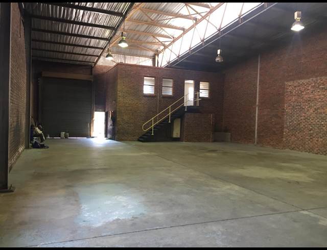 388M² WAREHOUSE RENTED IN STRIJDOMPARK