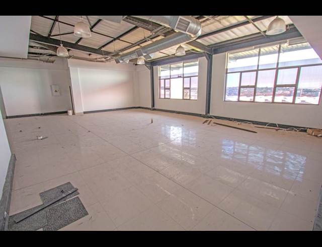 377M² RETAIL TO LET IN NORTH RIDING