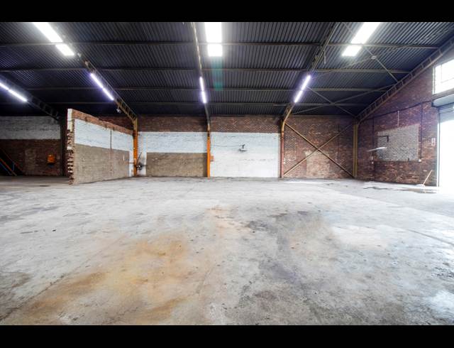 1,500M² INDUSTRIAL YARD TO LET IN COMMERCIA