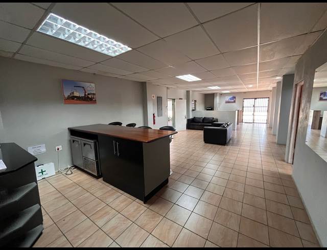 140M² BUSINESS TO LET IN VULCANIA