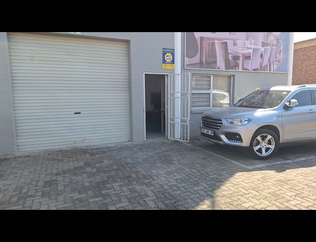 309M² WAREHOUSE TO LET IN RIVERSIDE PARK
