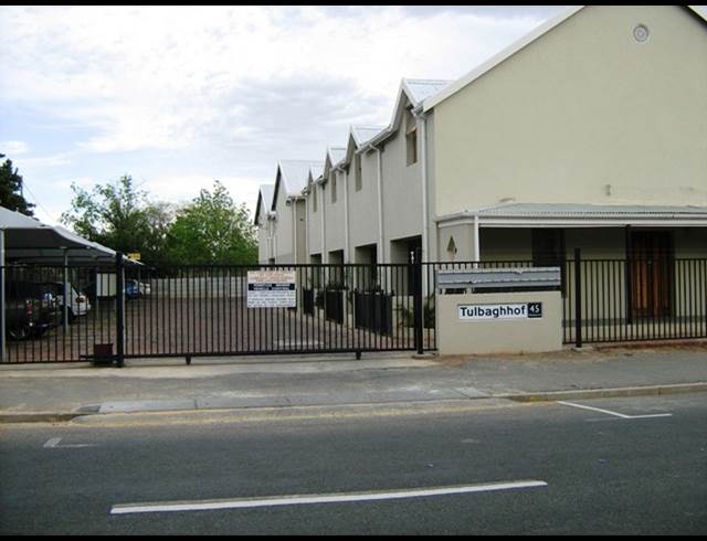 2 bed property to rent in WORCESTER CENTRAL