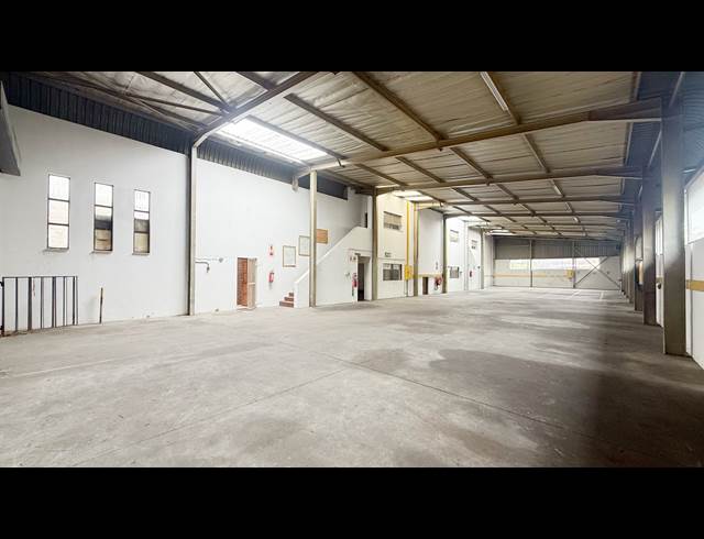 625M² WAREHOUSE TO LET IN MEADOWDALE