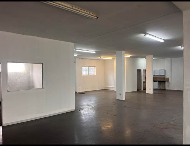 215M² RETAIL TO LET IN GLENHAZEL