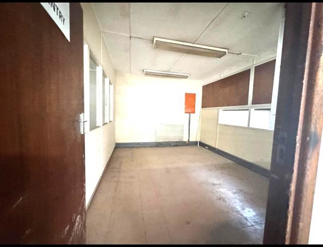 1,072M² WAREHOUSE TO LET IN TONGAAT INDUSTRIAL
