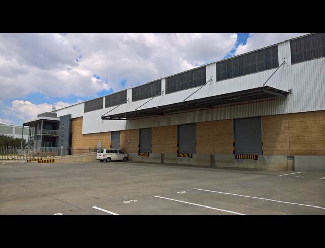 4,626M² WAREHOUSE TO LET IN GOSFORTH PARK