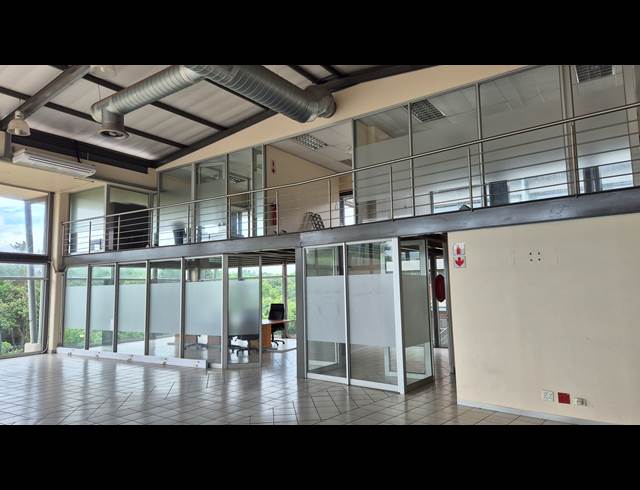 388M² RETAIL TO LET IN RIVERSIDE PARK
