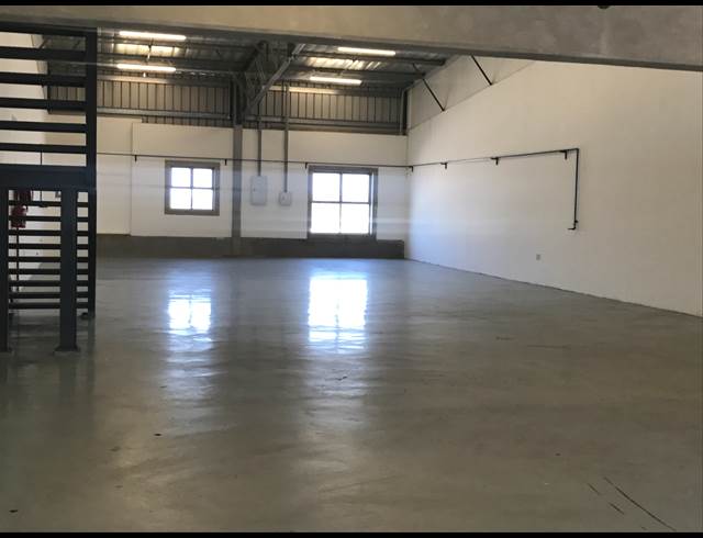 350M² WAREHOUSE TO LET IN RIVERSIDE PARK