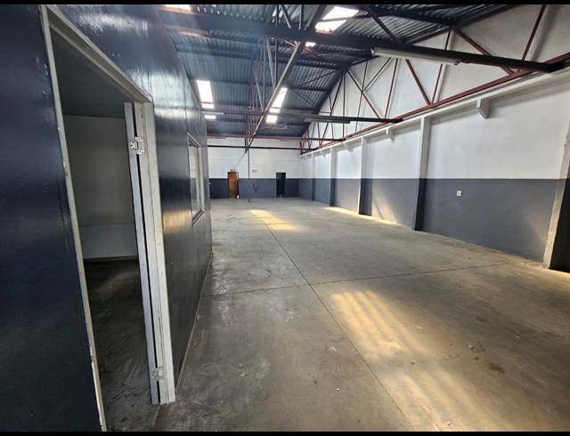 224M² WAREHOUSE TO LET IN STEELEDALE