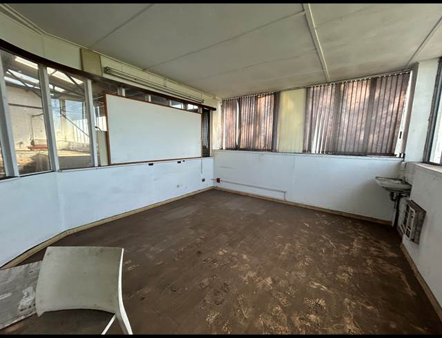 1,240M² WAREHOUSE TO LET IN PAROW INDUSTRIAL