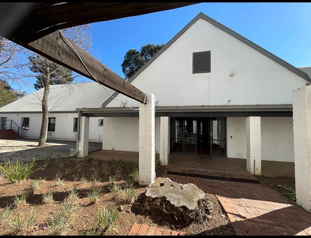 700M² OFFICE TO LET IN BRYANSTON
