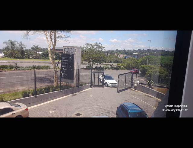 150.90M² OFFICE TO LET IN WESTVILLE