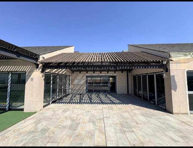 2,100M² OFFICE TO LET IN KYALAMI