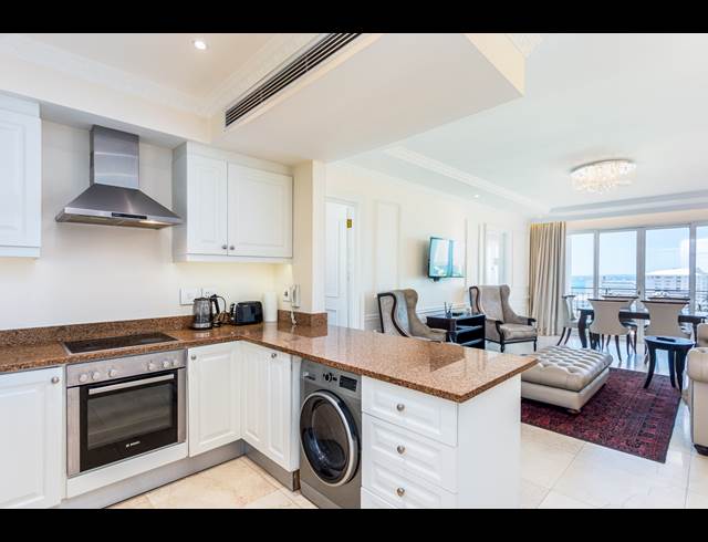 2 BEDROOM APARTMENT TO LET IN SEA POINT