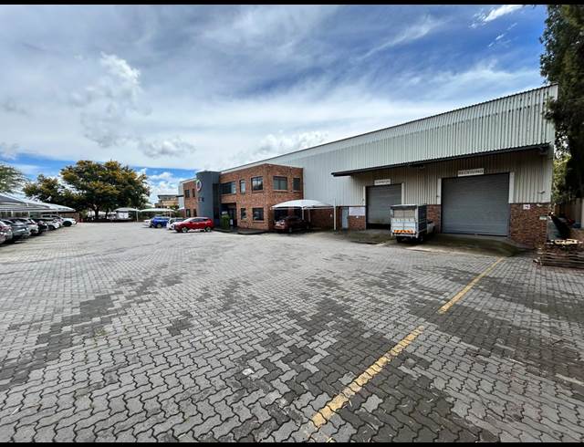 1,727M² WAREHOUSE TO LET IN TUNNEY
