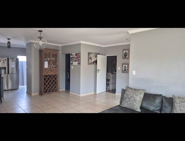 3 BEDROOM PROPERTY TO RENT IN MIDSTREAM ESTATE