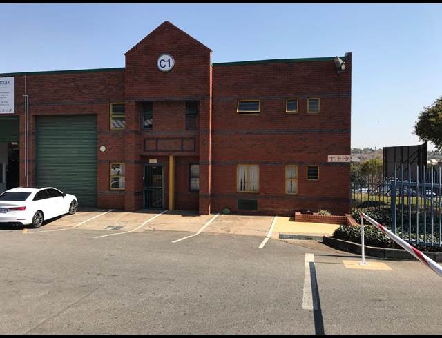 421M² WAREHOUSE TO LET IN STRIJDOMPARK