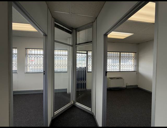 87M² OFFICE TO LET IN WYNBERG