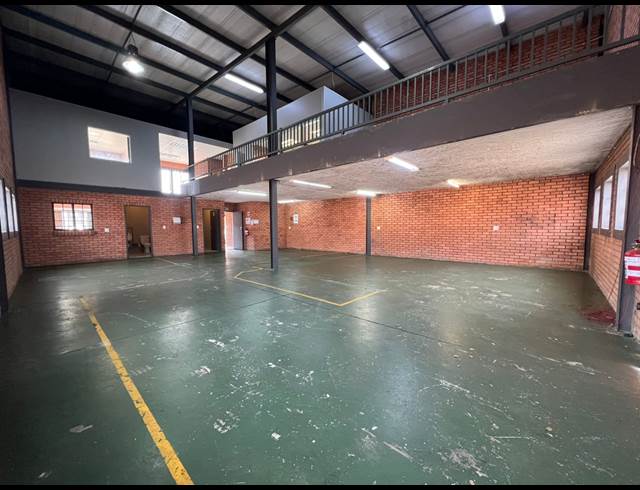 318M² WAREHOUSE TO LET IN HENNOPSPARK