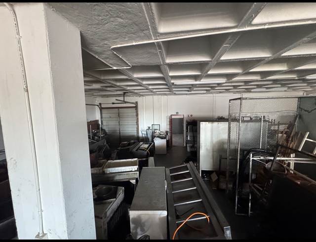 230M² WAREHOUSE TO LET IN WYNBERG