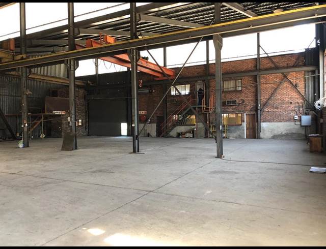 680M² WAREHOUSE RENTED IN KNIGHTS