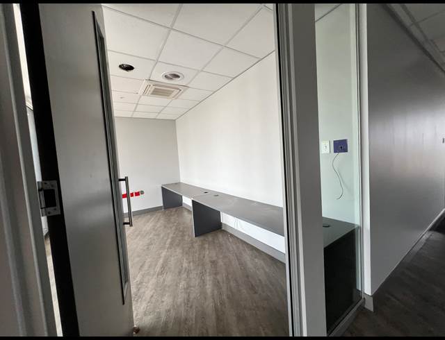 755M² OFFICE TO LET IN SOUTHDOWNS ESTATE