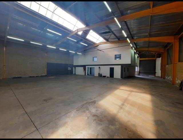 986M² WAREHOUSE TO LET IN ROBERTVILLE