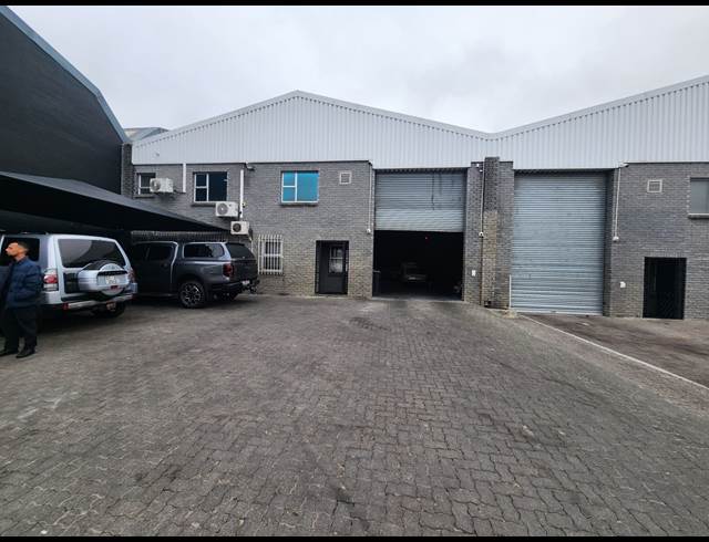 500M² WAREHOUSE TO LET IN SAXENBURG PARK 2