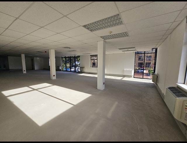 1,014M² OFFICE TO LET IN PLATTEKLOOF