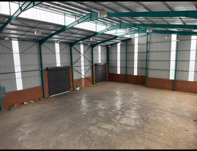 1,454M² WAREHOUSE TO LET IN ORMONDE