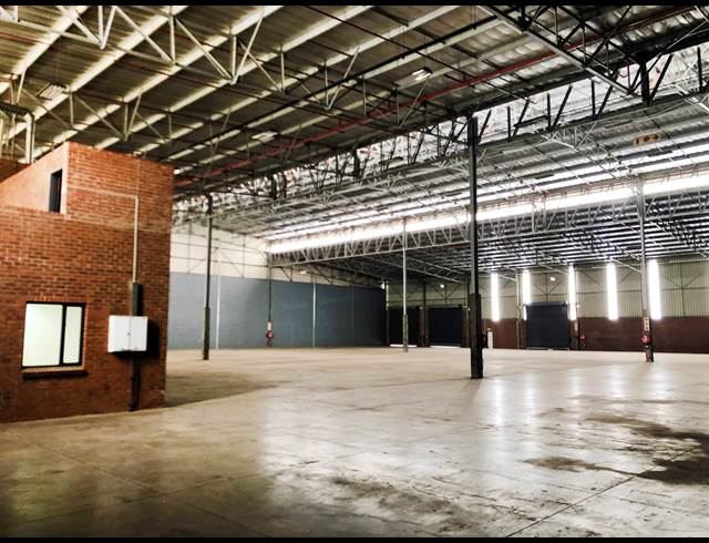 3,893M² WAREHOUSE TO LET IN POMONA