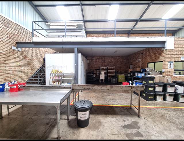 278M² WAREHOUSE TO LET IN CROWN