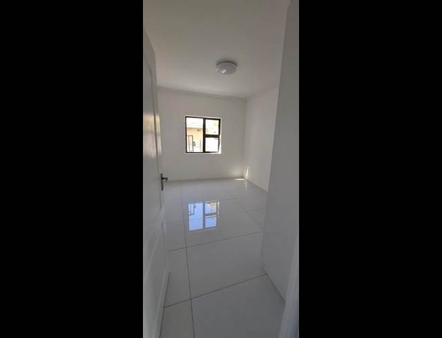 2 BEDROOM PROPERTY TO RENT IN PANORAMA