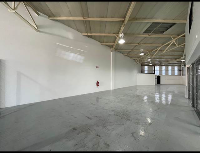 613M² WAREHOUSE TO LET IN HALFWAY HOUSE