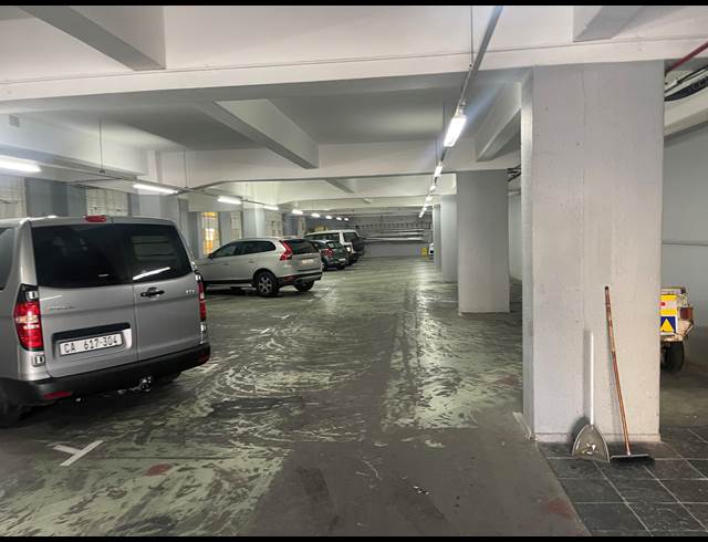 152M² OFFICE TO LET IN SALT RIVER