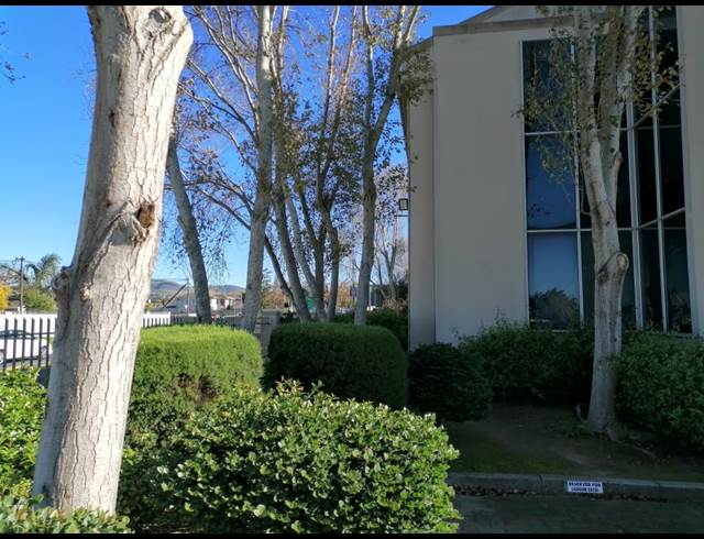 164M² OFFICE TO LET IN DURBANVILLE CENTRAL