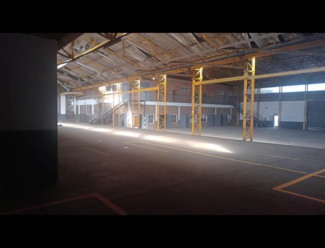 2,722M² FACTORY TO LET IN BENROSE